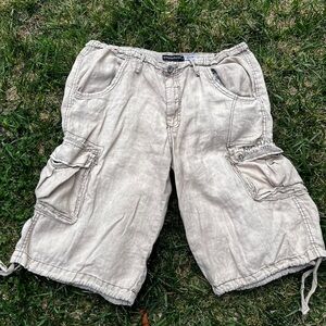 Monarchy y2k vintage cream cargo shorts